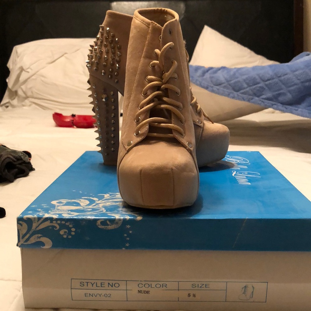 Bella Luna booties
